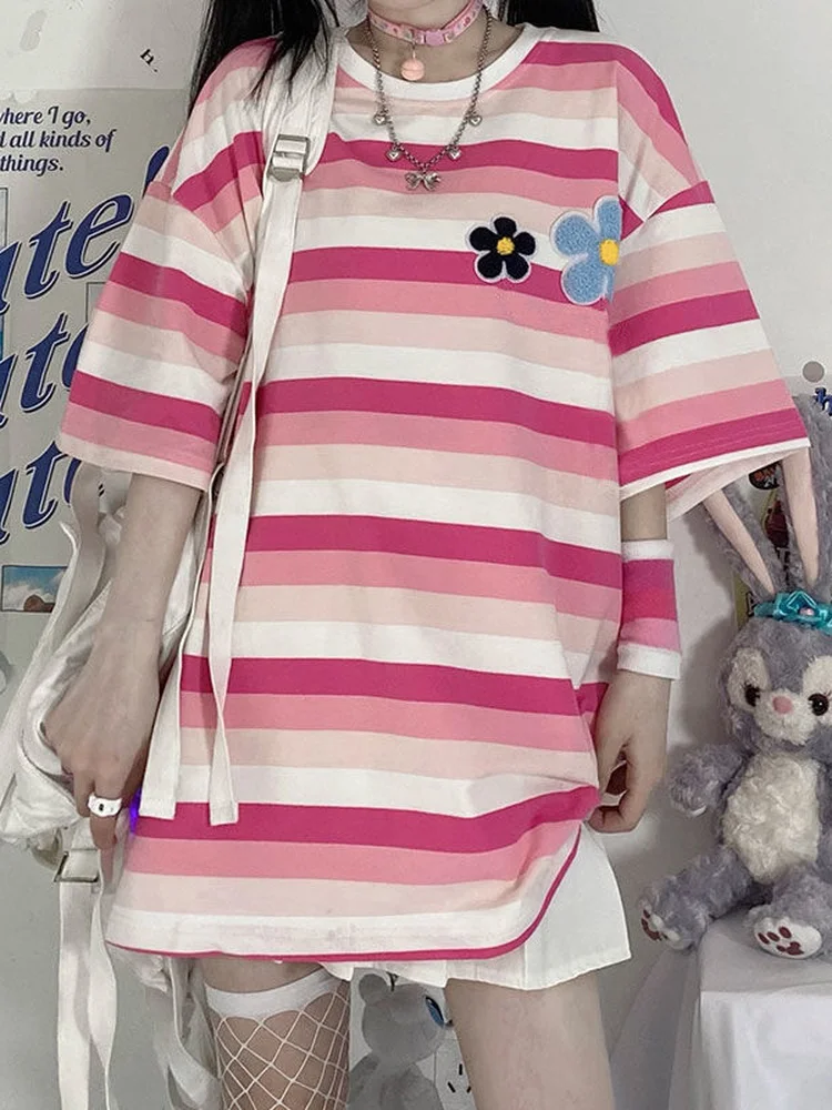Deeptown Couple T-shirt Rainbow Striped Tshirt Kawaii Harajuku Tees Women Tops Short Sleeve Bottoming Shirt Summer Korean Loose