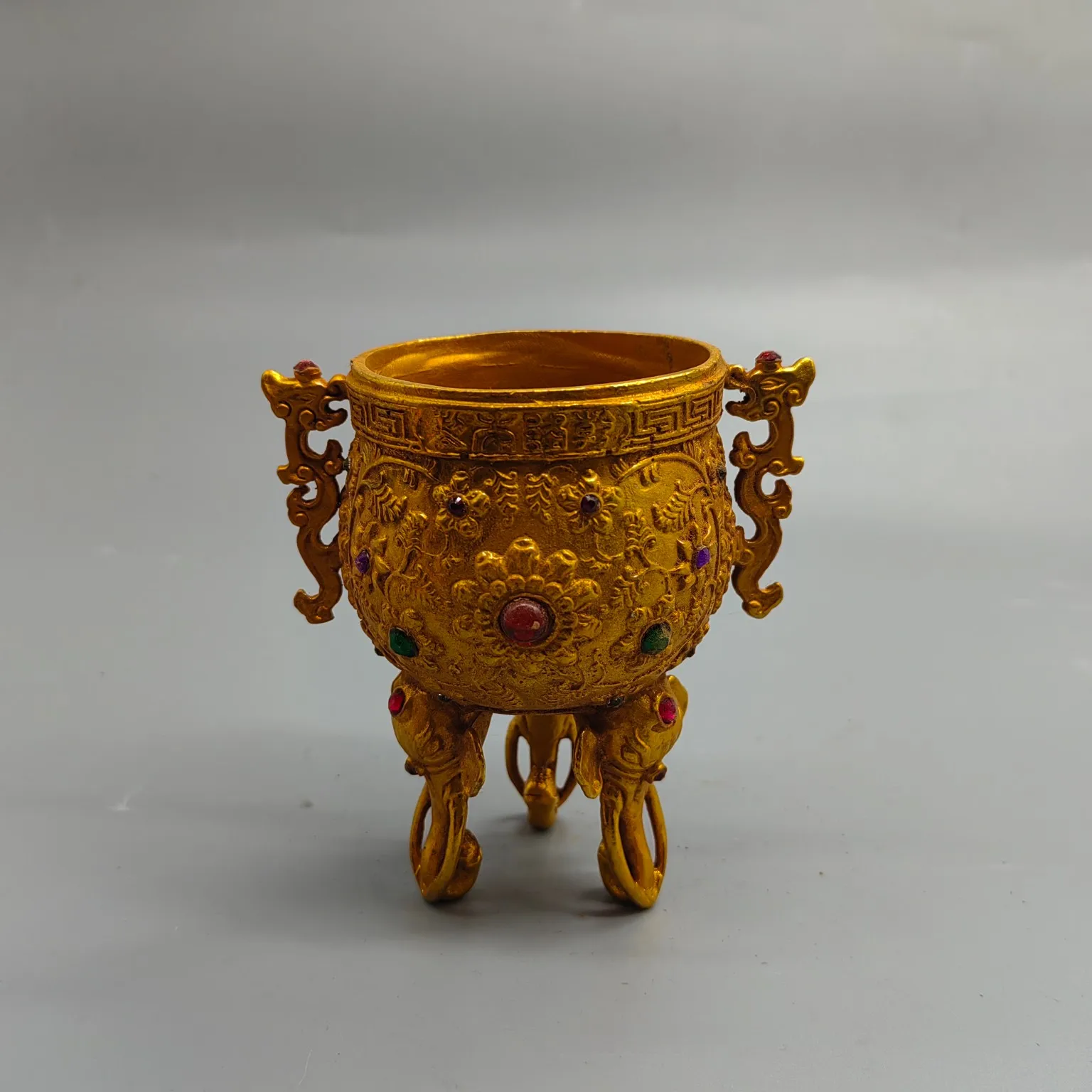 Изысканные позолоченные украшения из чистой меди с изысканным внешним видом