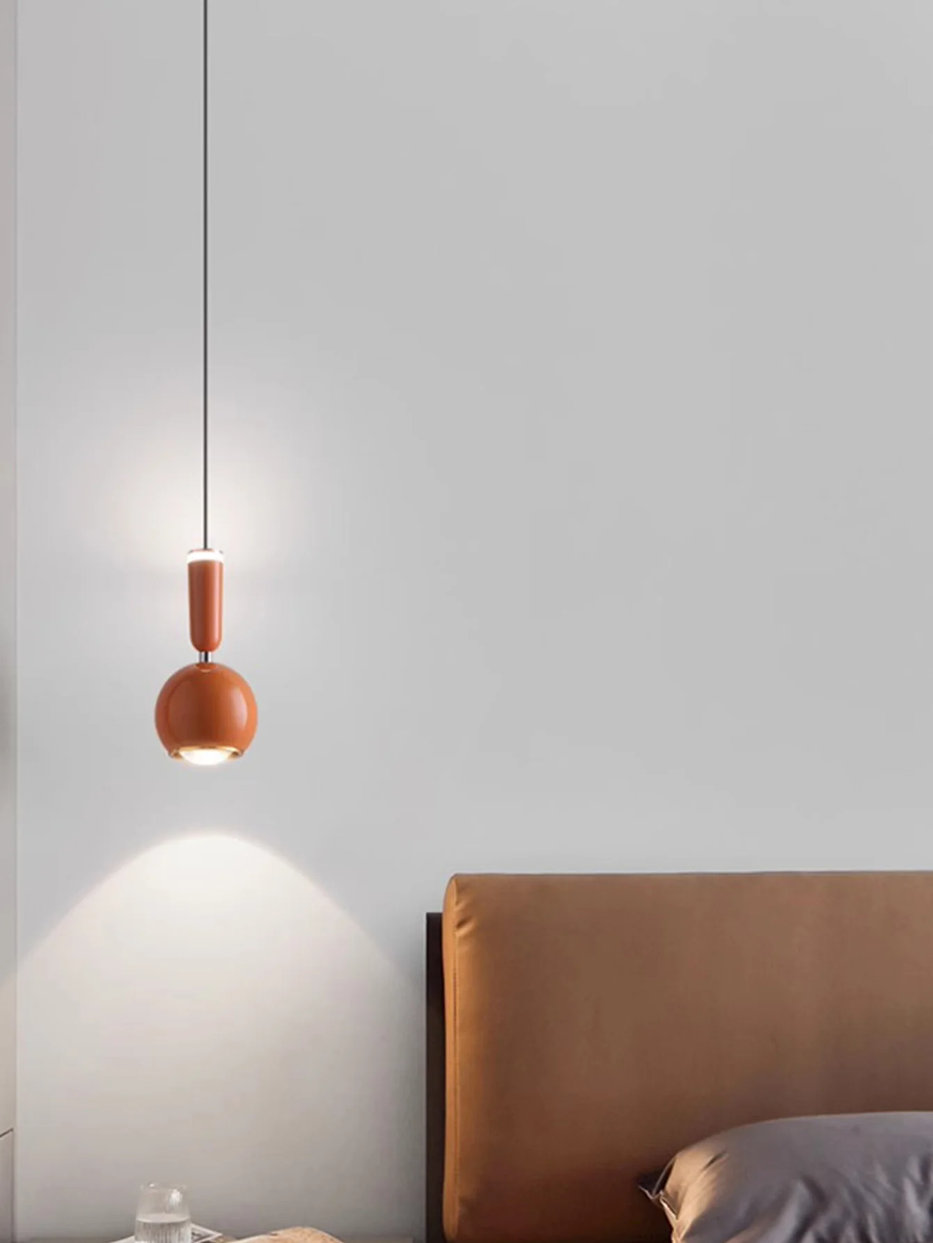 Подвесной светильник в минималистичном стиле