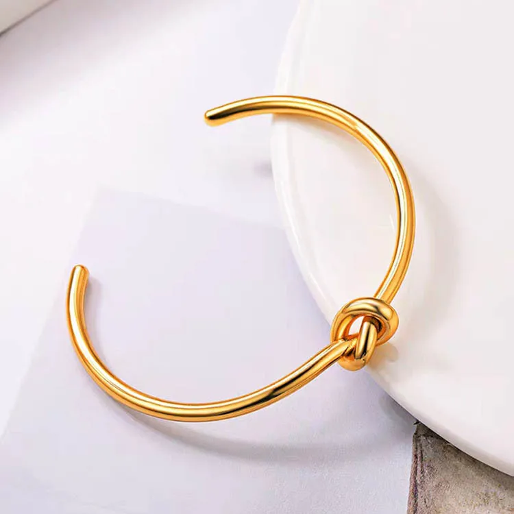 

Fashion Personality Cold Cind Concentric Knot Titanium Steel Bracelet Knotted Open Couples Bracelet