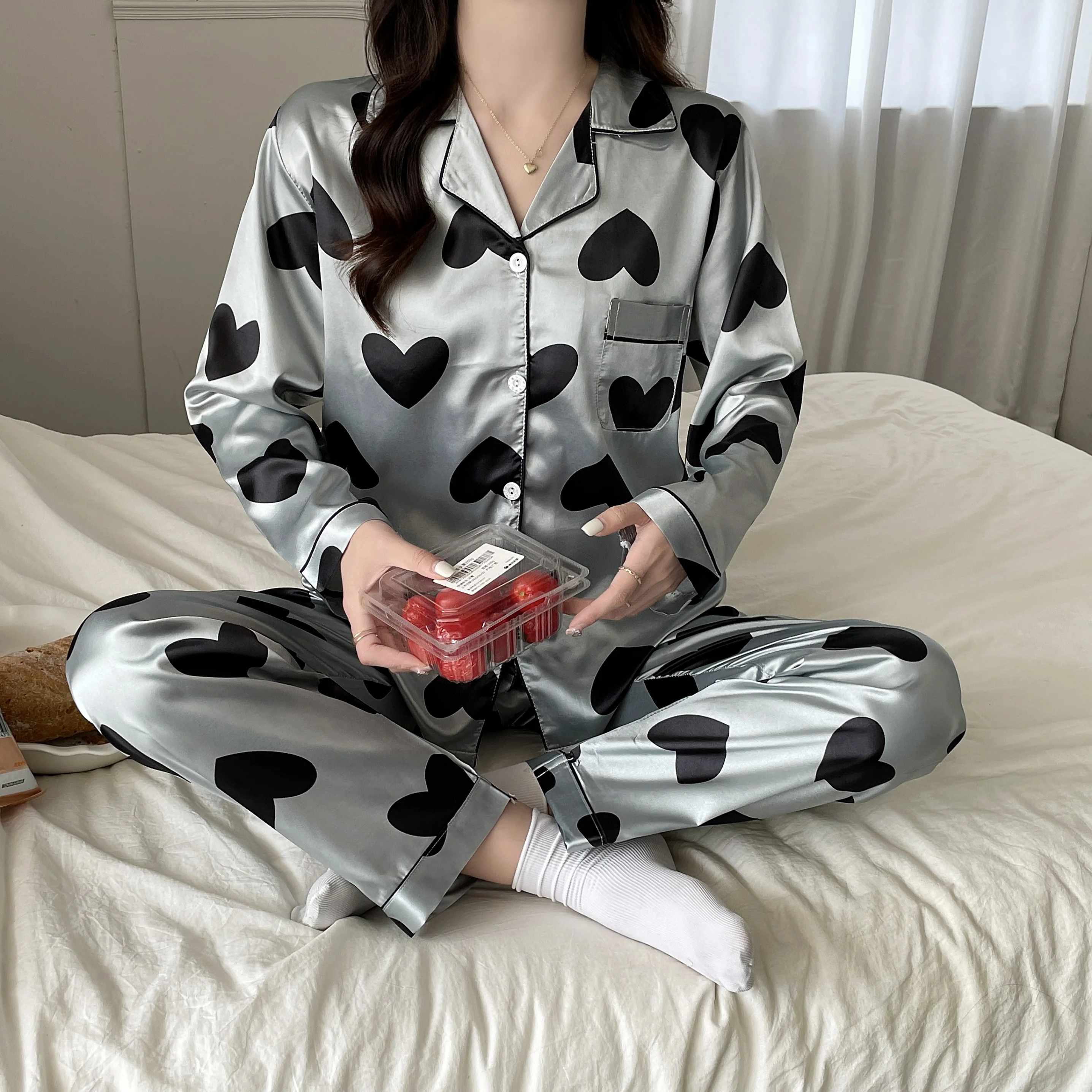 Unisex Man Women Fashion Heart Pajamas Sets Faux Silk Long Sleepwear Suits