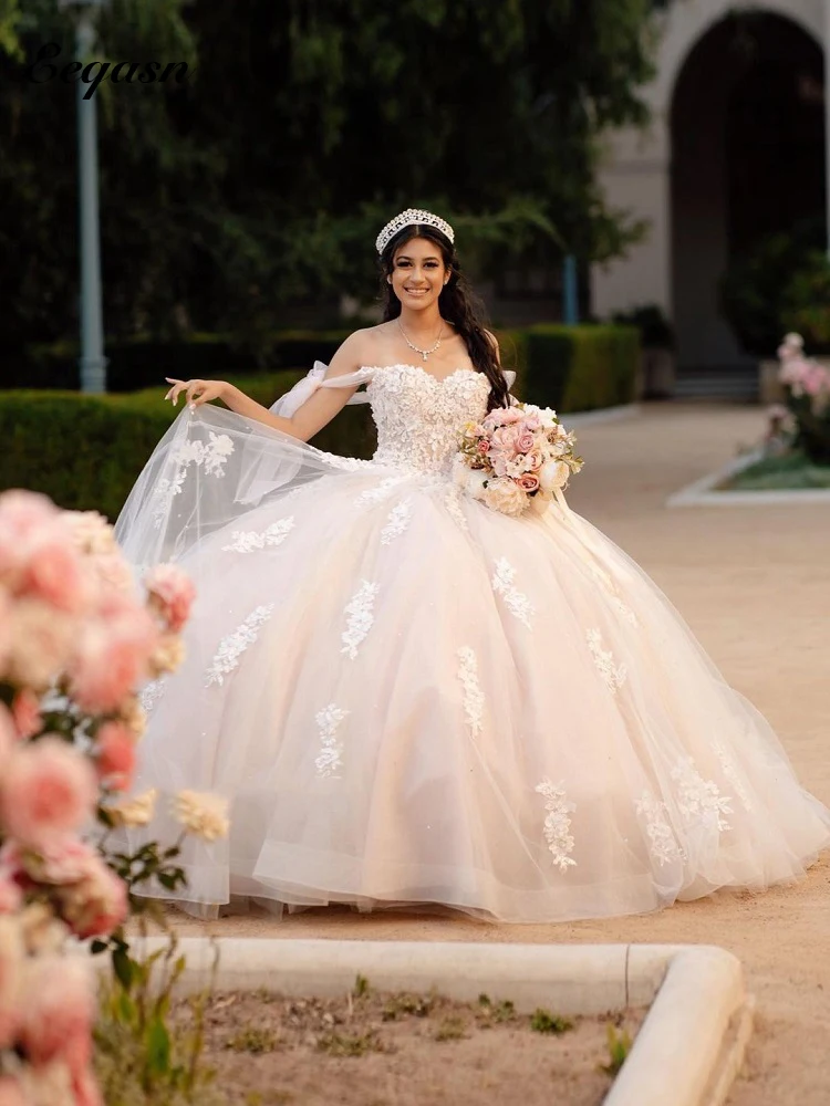 

Luxury Princess Quinceanera Dresses For 15 Party Fashion Applique Lace Shiny Mexican Formal Birthday Sweet 16 Dresses