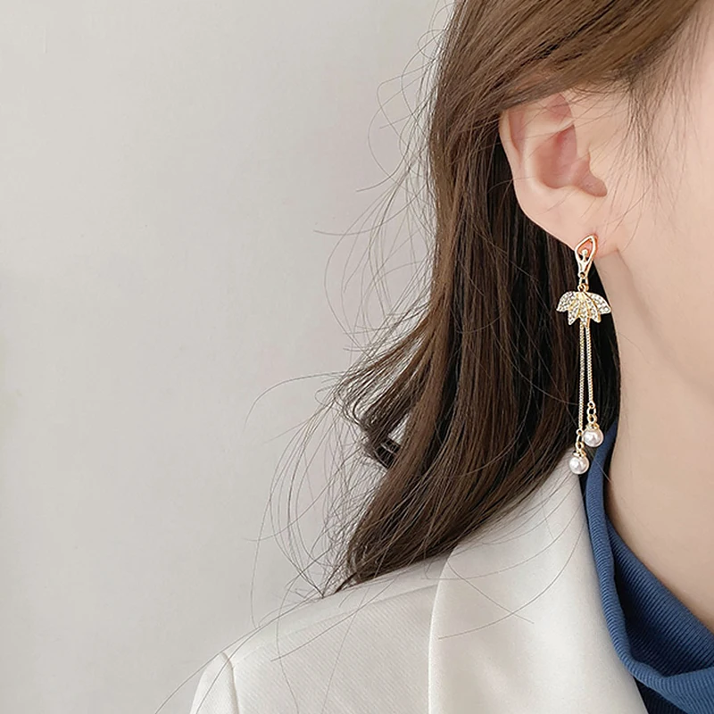 Новинка модные серьги-подвески золотого цвета с металлическим блеском несколько