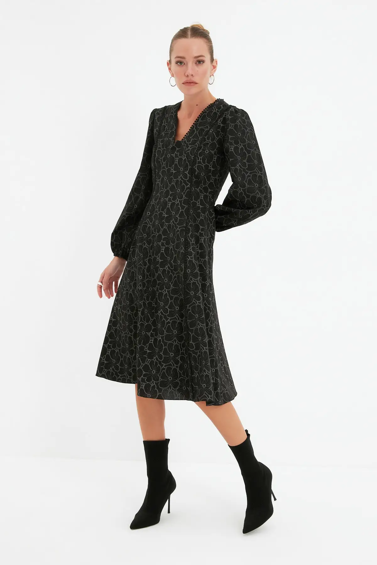 

Trendyol Collar Detaylı Patterned Dress TWOAW22EL1691
