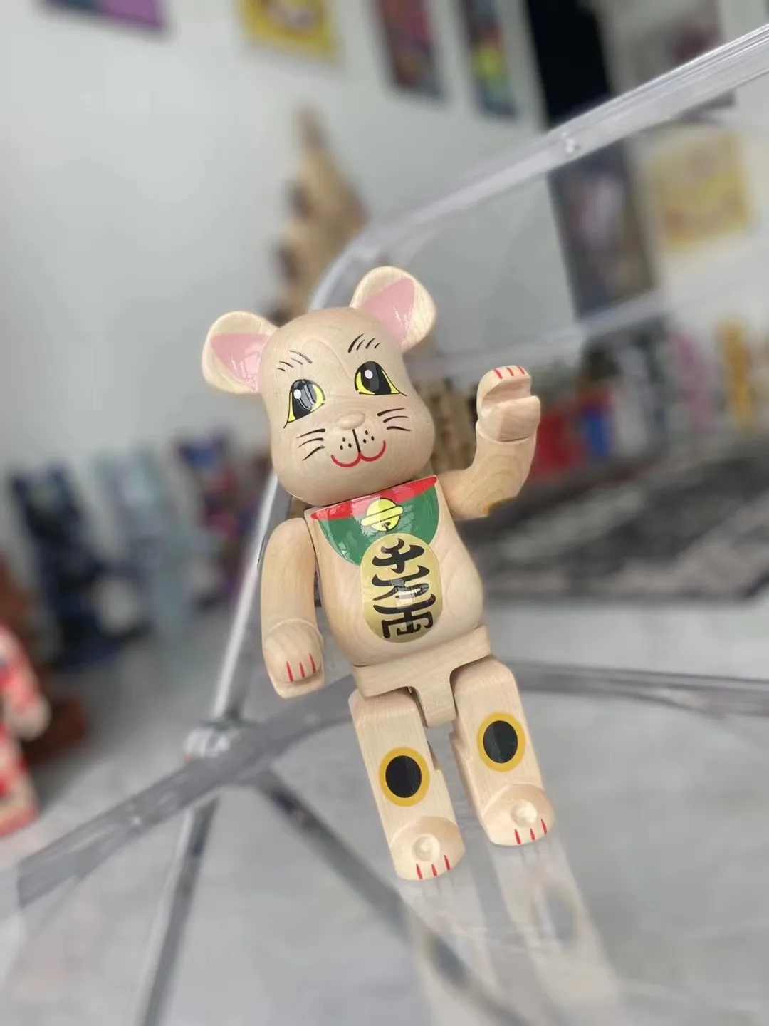 

Bearbrick rainbow solid wood rhombus violent bear decoration trend building blocks bear hand office boy decoration gift