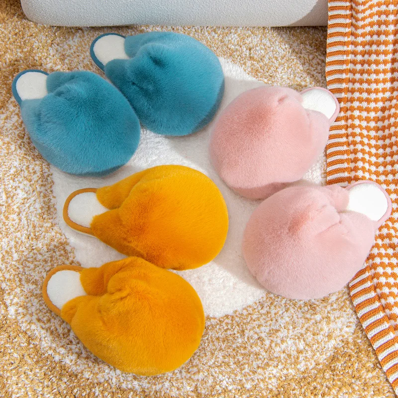 

Сланцы женские из искусственного меха, зимние большие пушистые тапочки, мягкая нескользящая подошва, теплая милая плюшевая обувь, обувь для...