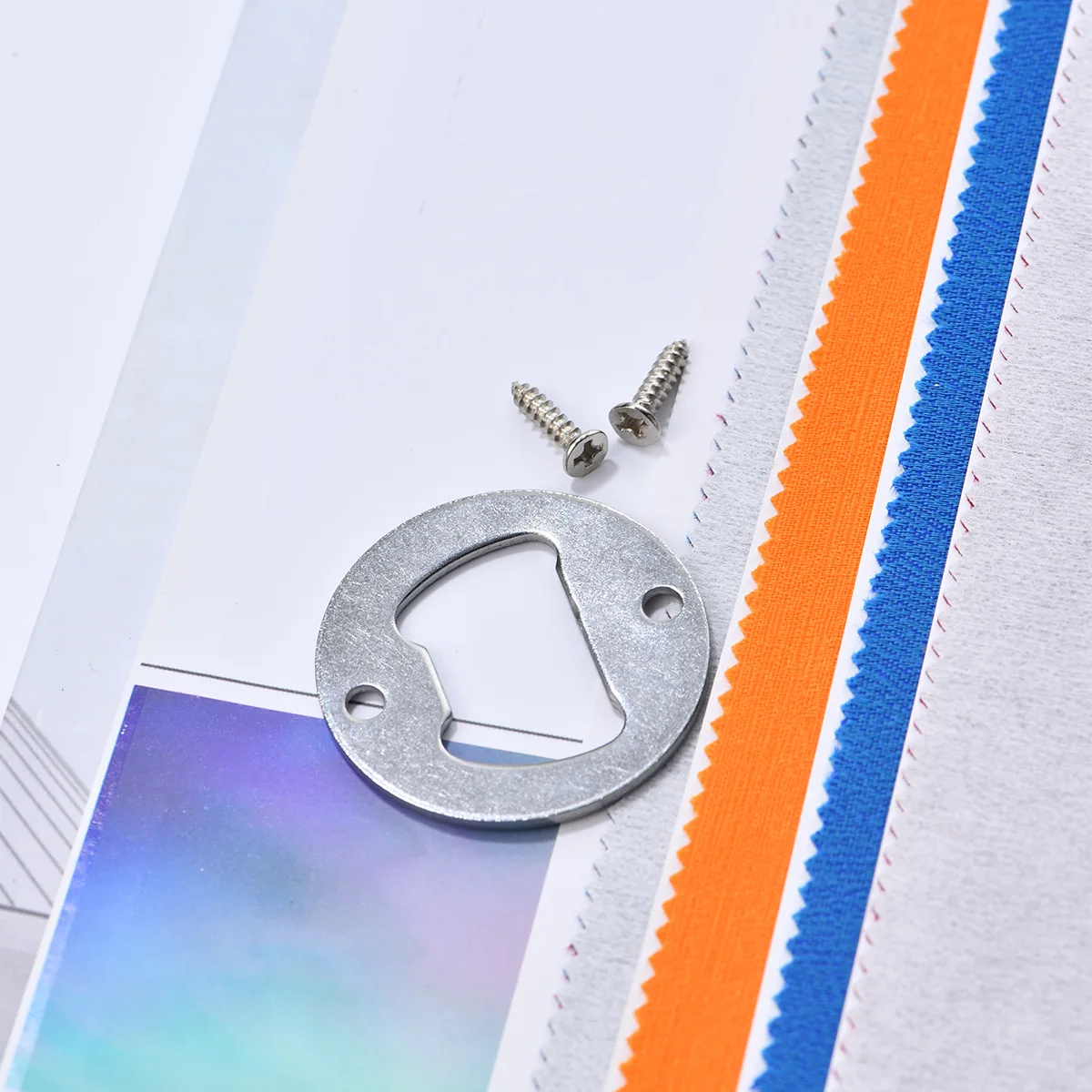 

Открывалка для бутылок из железа 40 мм бронза/серебро