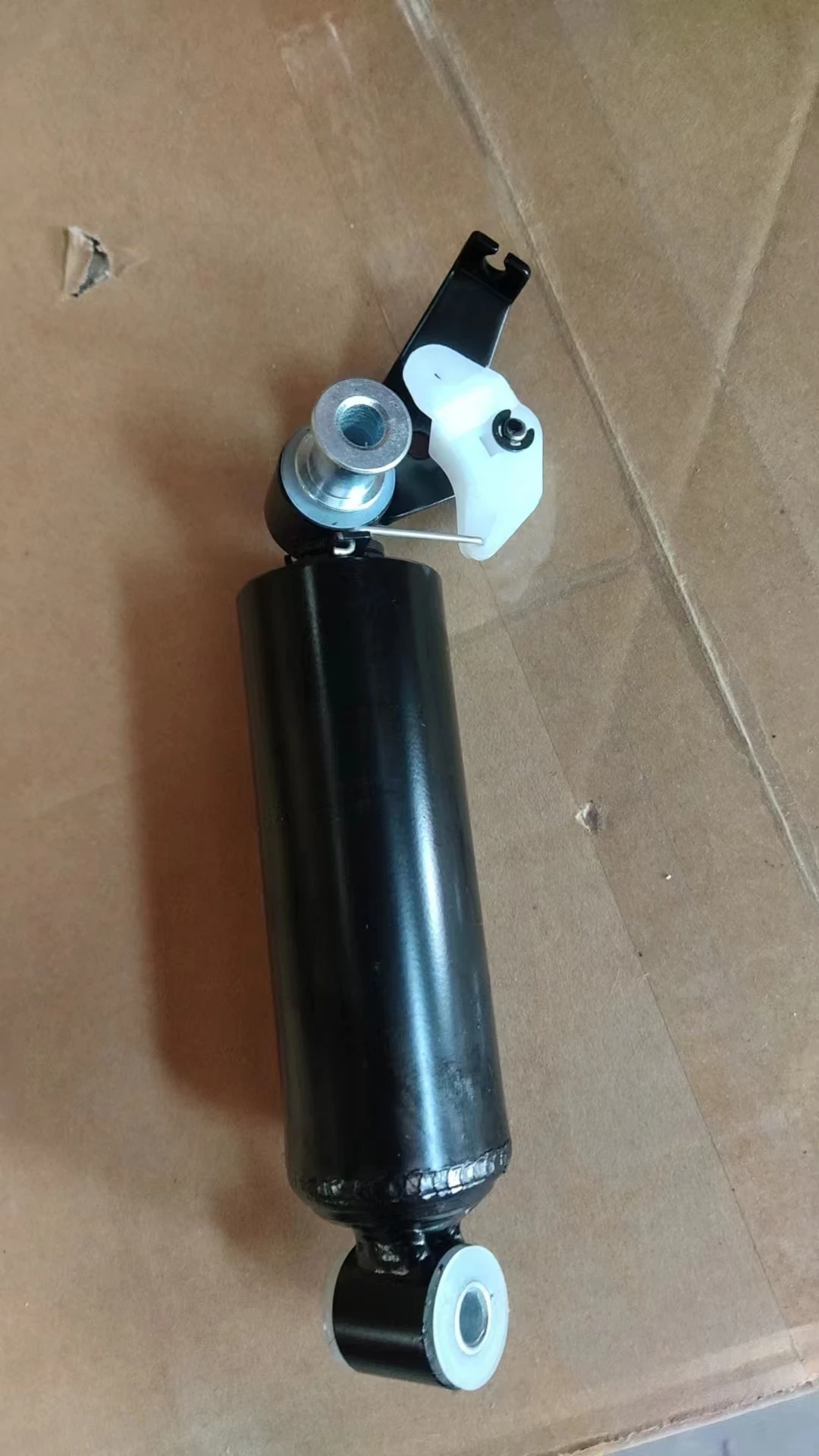 Демпфер сиденья для грузовика Isri регулируемый 1498862 2438272 98889-08 26960-01