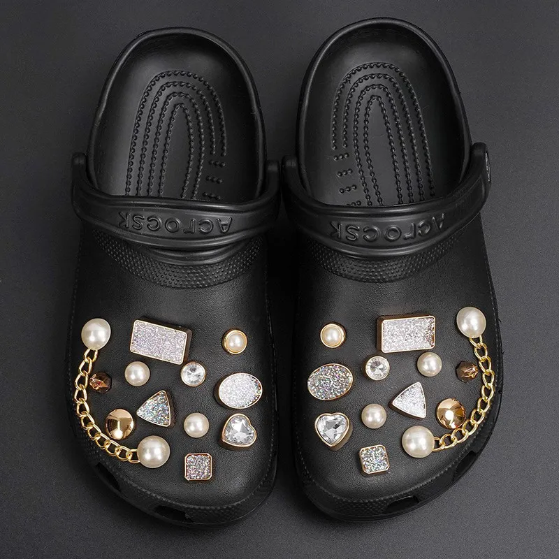 1 Set Cute Croc Charms Brand Designer Shoes Charms JIBZ Bling Crocs Accessories Fashion Metal Buckle Shoe Decorations 2022 New