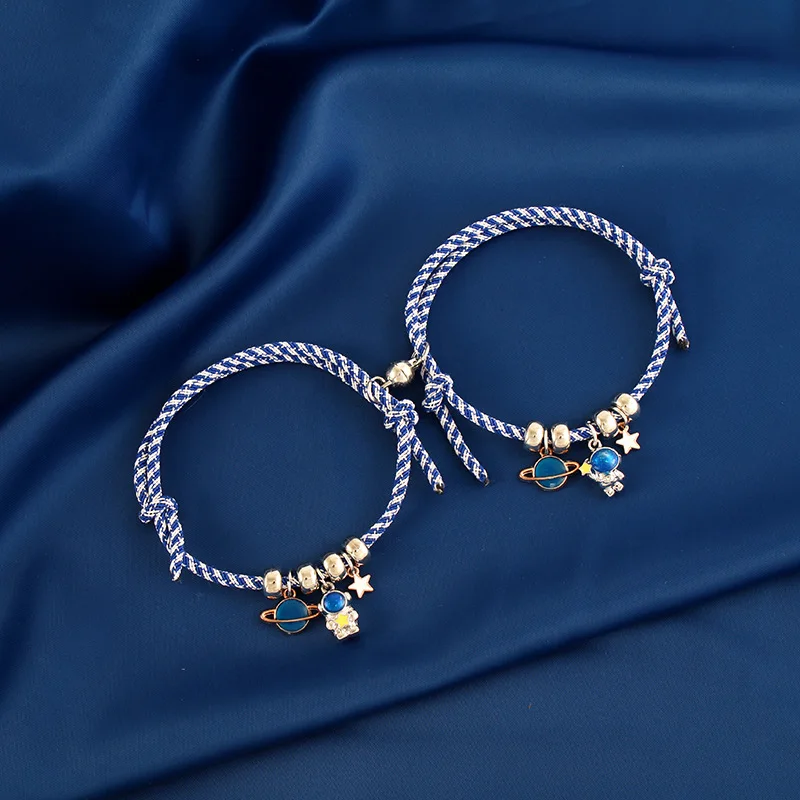 

New Alloy Astronaut Astronaut Couple Bracelet Pair of Men and Women Magnet Hand Rope Fashion Aesthetic Jewelry Gift Accessories