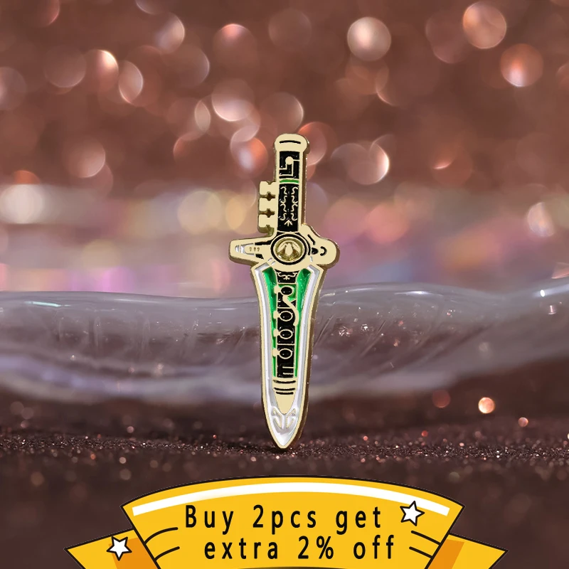 Эмалевые броши с тиснением