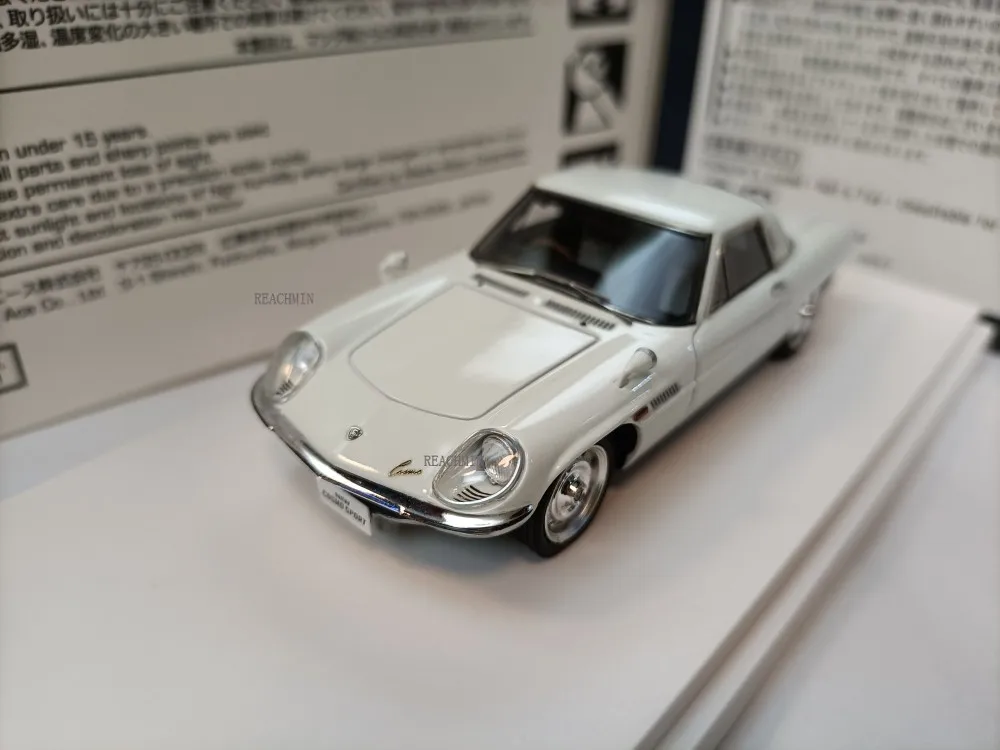 

Модель спортивного автомобиля Mazda Cosmo Sports L10B из сплава в масштабе 1:43, модель игрушечного автомобиля из литого металла, модель автомобиля, ими...