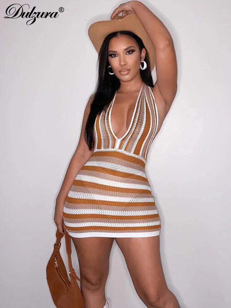 

Dulzura вязаное крючком сексуальное Y2K одежда с v-образным вырезом и открытой спиной Холтер Bodycon полосатые мини платья для женщин 2022 наряд Клубн...