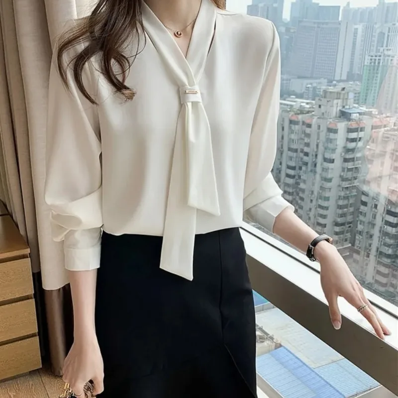 

Белая блузка с длинным рукавом и бантом, шифоновая рубашка с V-образным вырезом, женские топы, Женская свободная Осенняя модная куртка, пулов...