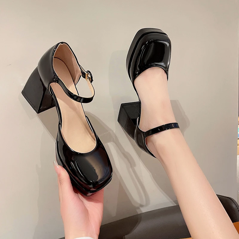 

Solid Color One-word Buckle Square Heel Baotou Shallow Mouth 2023 Spring and Autumn Fashion Lolita High-heeled Shoes