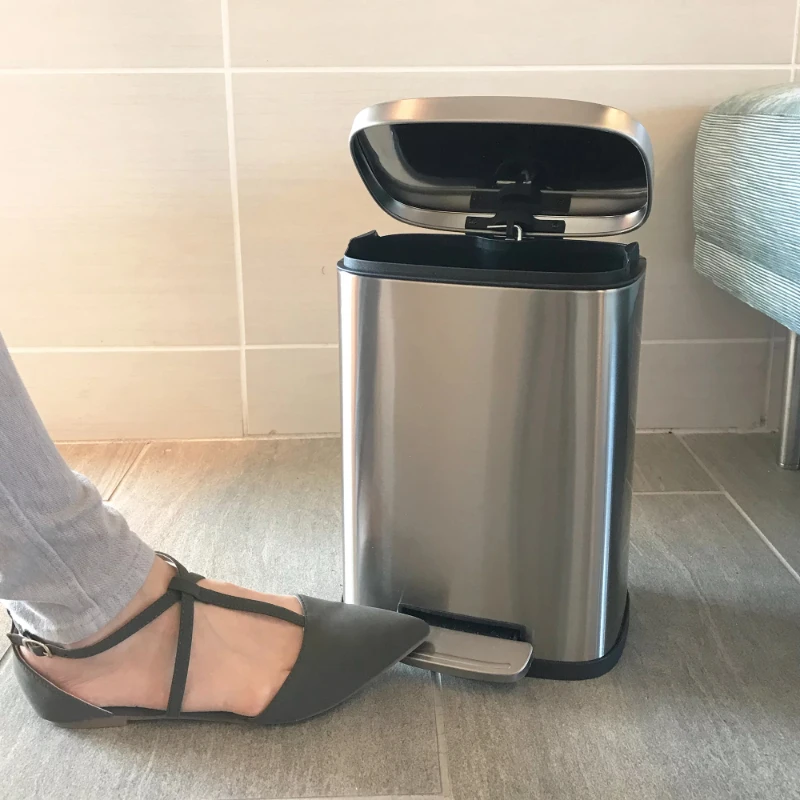 

Premium 11.8" High x 8.5" Long x 7.3" Wide Stainless Steel Pedal Trash Can with Inner Bucket for Home Office Perfect for Everyda