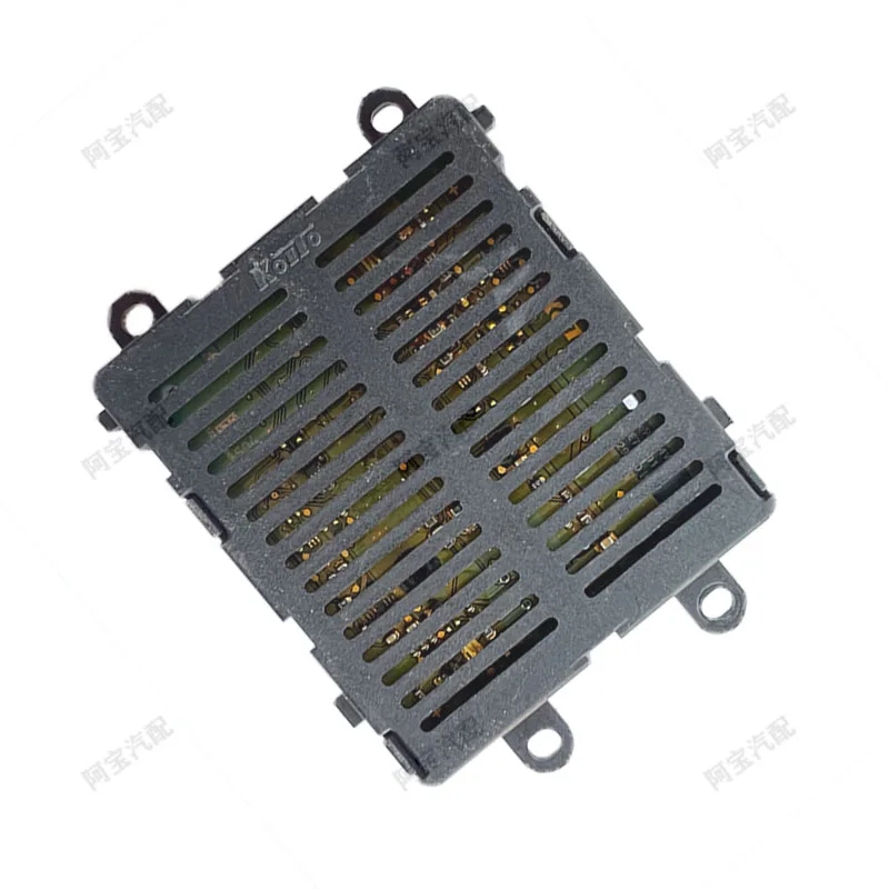 

1Pc for old Audi Q5 10 models and 12 models of headlight day running light drive module