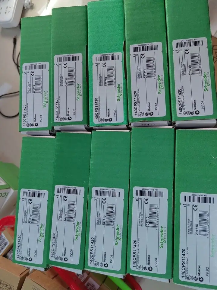 Новый блок питания переменного тока Schneider 140CPS11420 новый Modicon 140-CPS-114-20