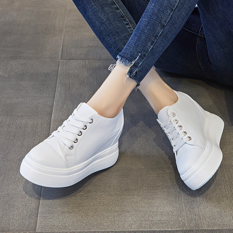 Женские массивные кроссовки осенняя повседневная женская обувь из натуральной