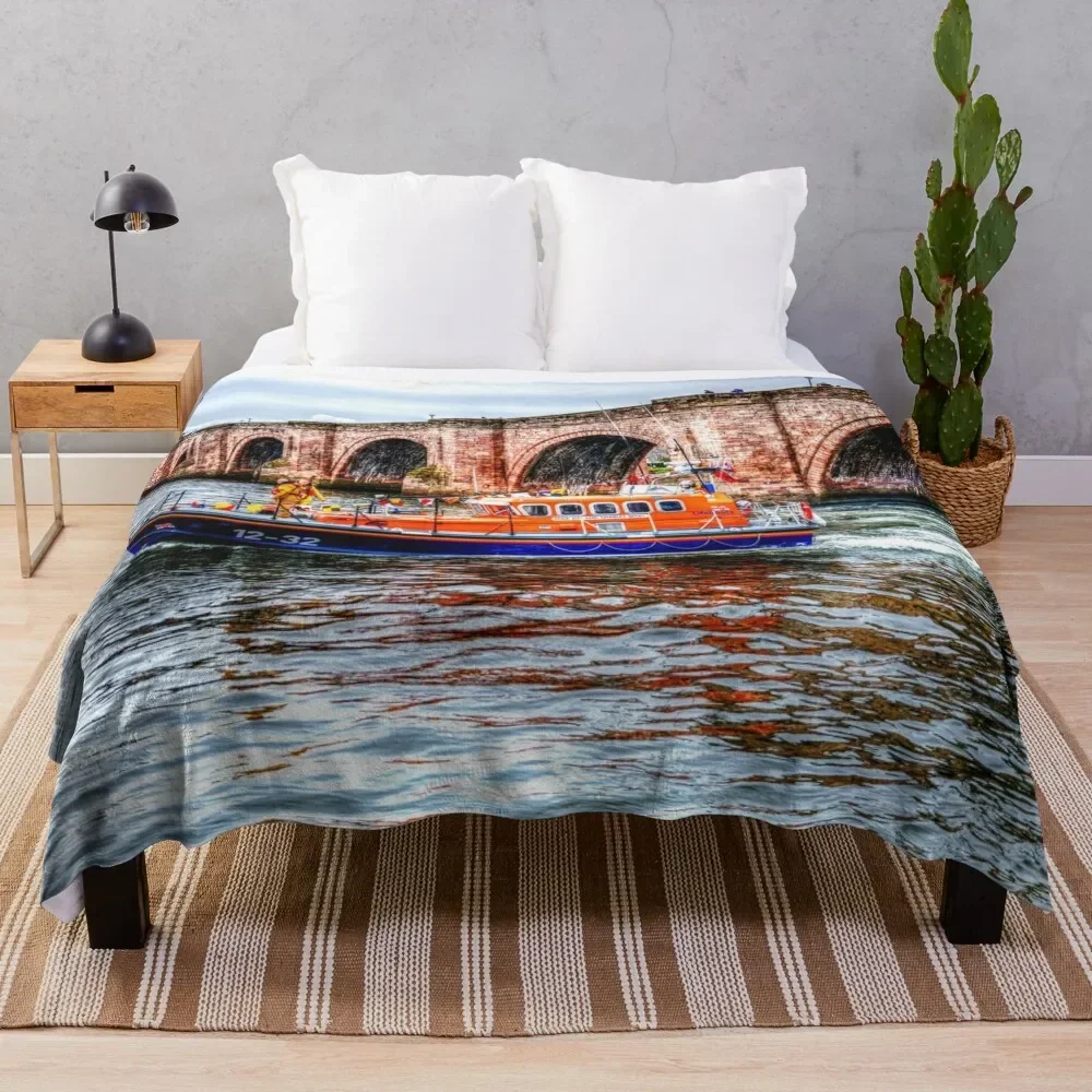 Berwick Upon Tweed RNLI Спасательная шлюпка и одеяло со старым мостиком стеганое одеяла для