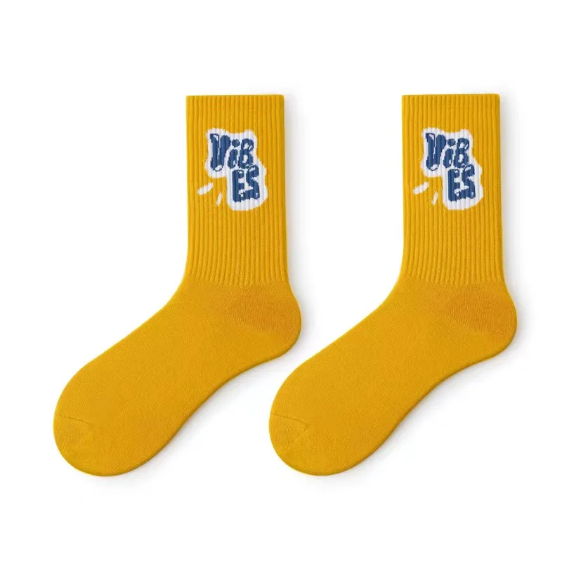 5Pairs/Set Hip Hop Letters Socks for Unisex Street Fashion Couple Socks Middle Tube Women Cotton Sox Sport Casual Dress Summer