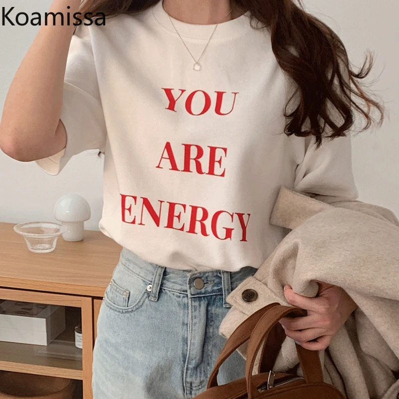 

Женская футболка с коротким рукавом, круглым вырезом и буквенным принтом