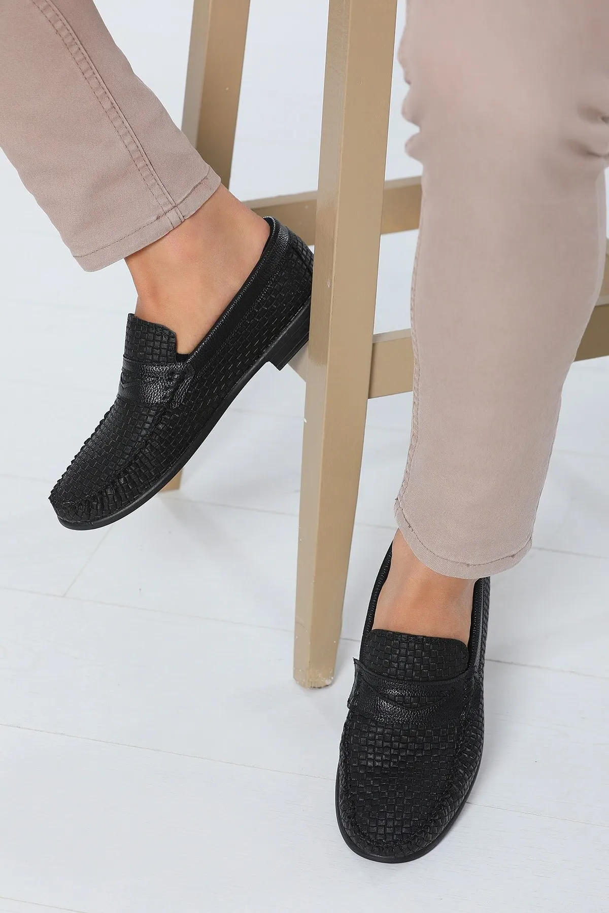 

Лоферы мужские на плоской подошве, повседневные мягкие удобные туфли, черные, лето