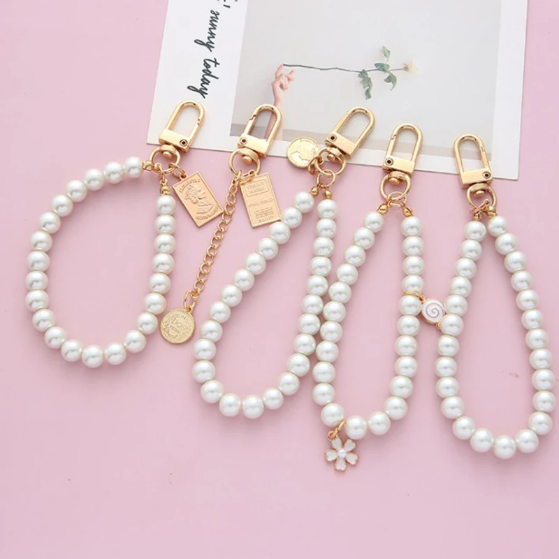 

Vintage Korean Fashion Pearl Keychain Women Girl Gold Metal Chain Key Ring