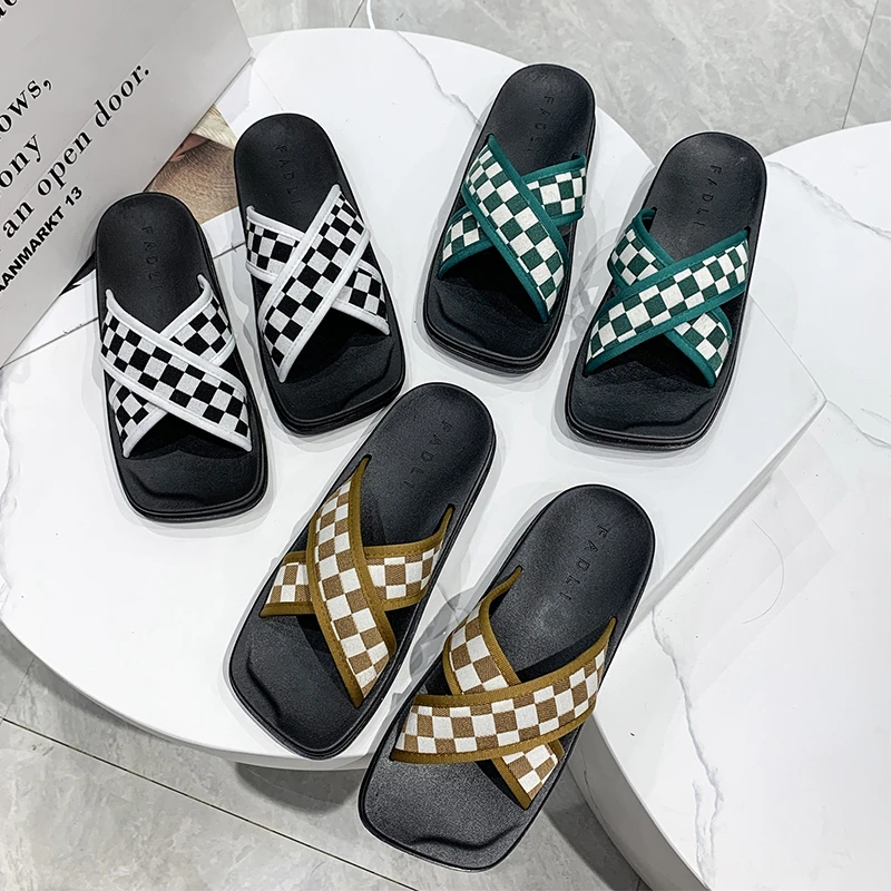 2022 summer outdoor thick-soled slippers women's EVA non-slip casual flip-flops women's plaid sandals indoor bath slippers