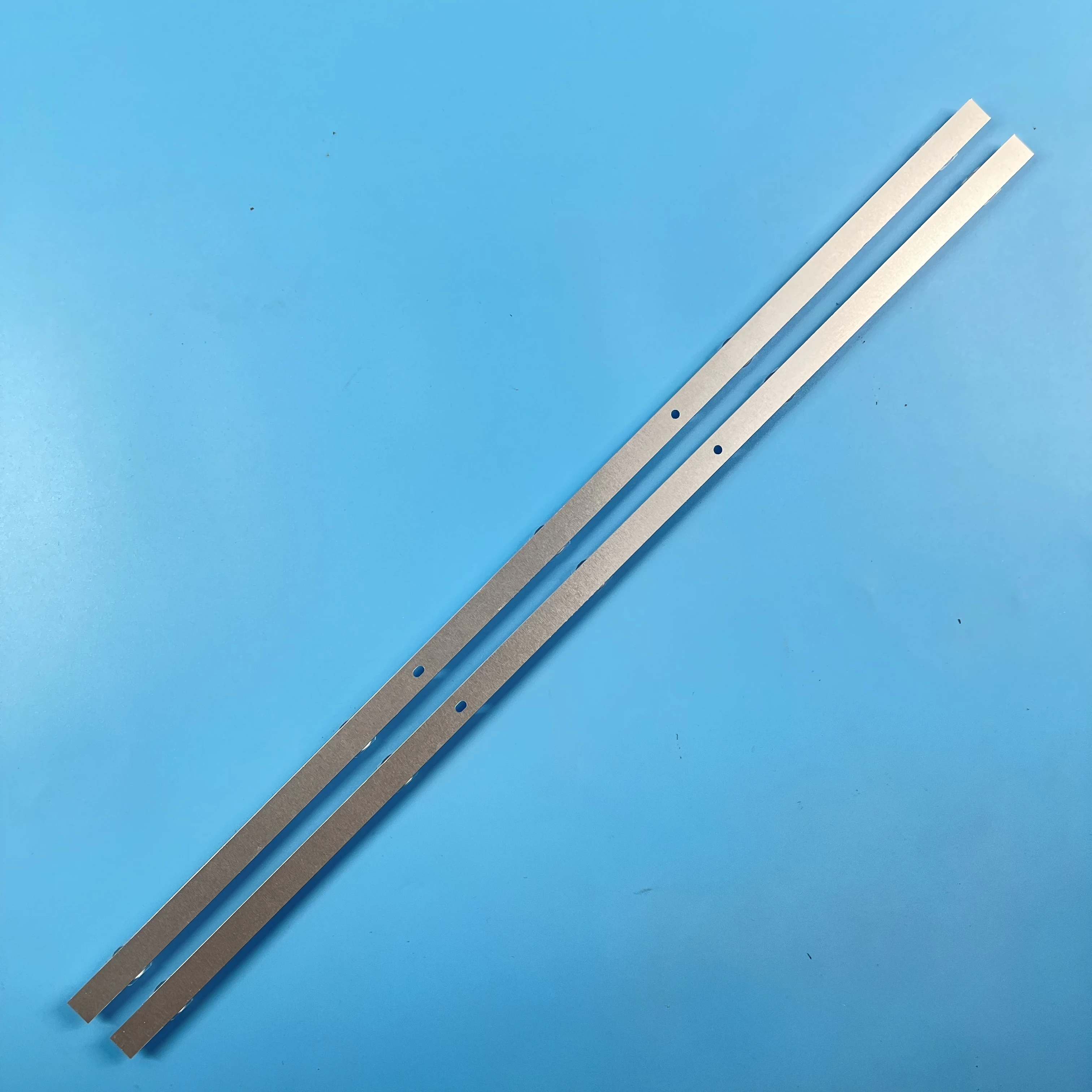 Лента светодиодной подсветки для Toshiba 32L5069 32LEK83T2 Hisense H32B5100 32B6700HA 32H4030F1 32H5500F 32H4G HZ32E35AD