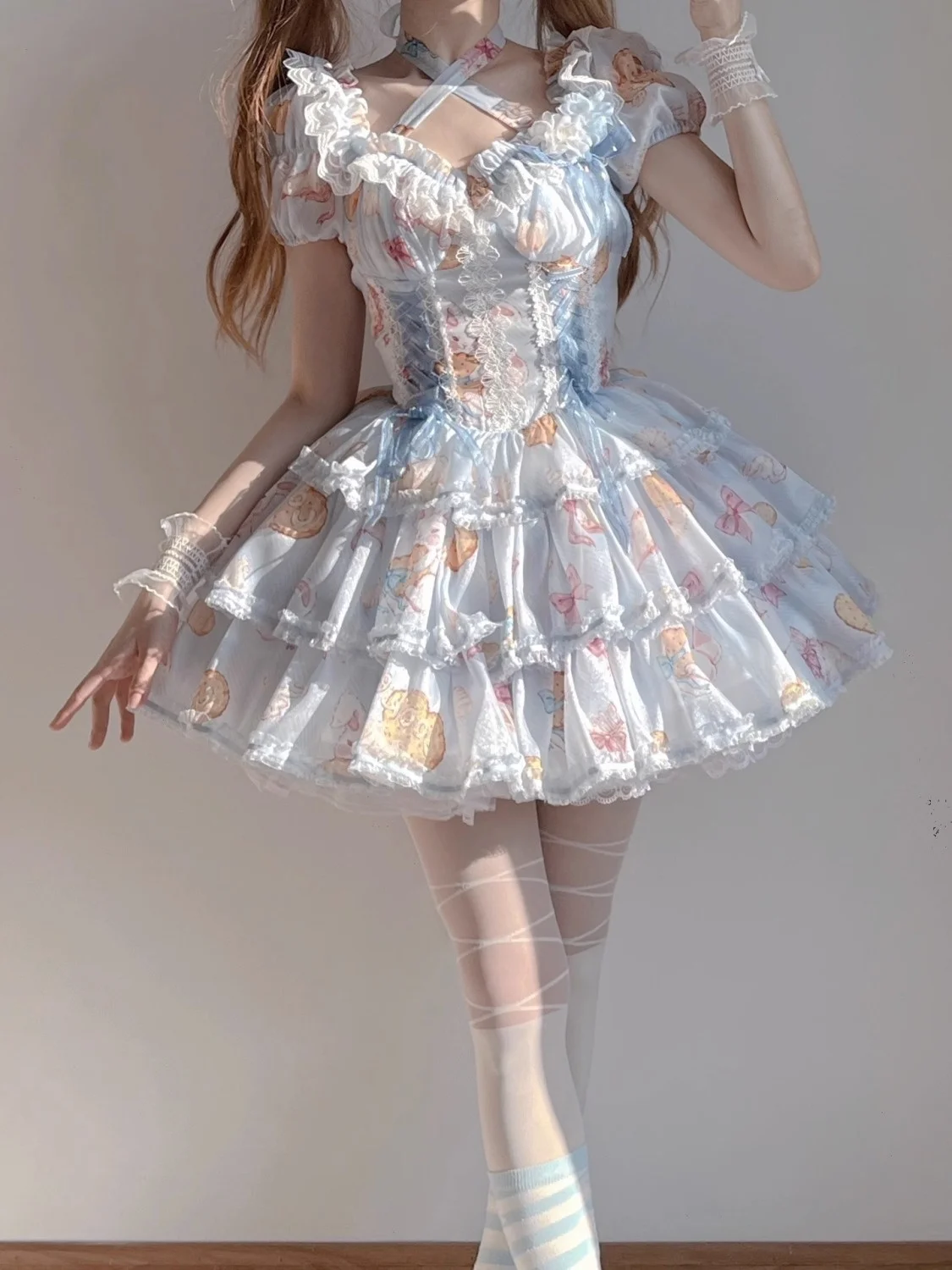 

Женское Короткое платье-тройка с коротким рукавом и кроликом