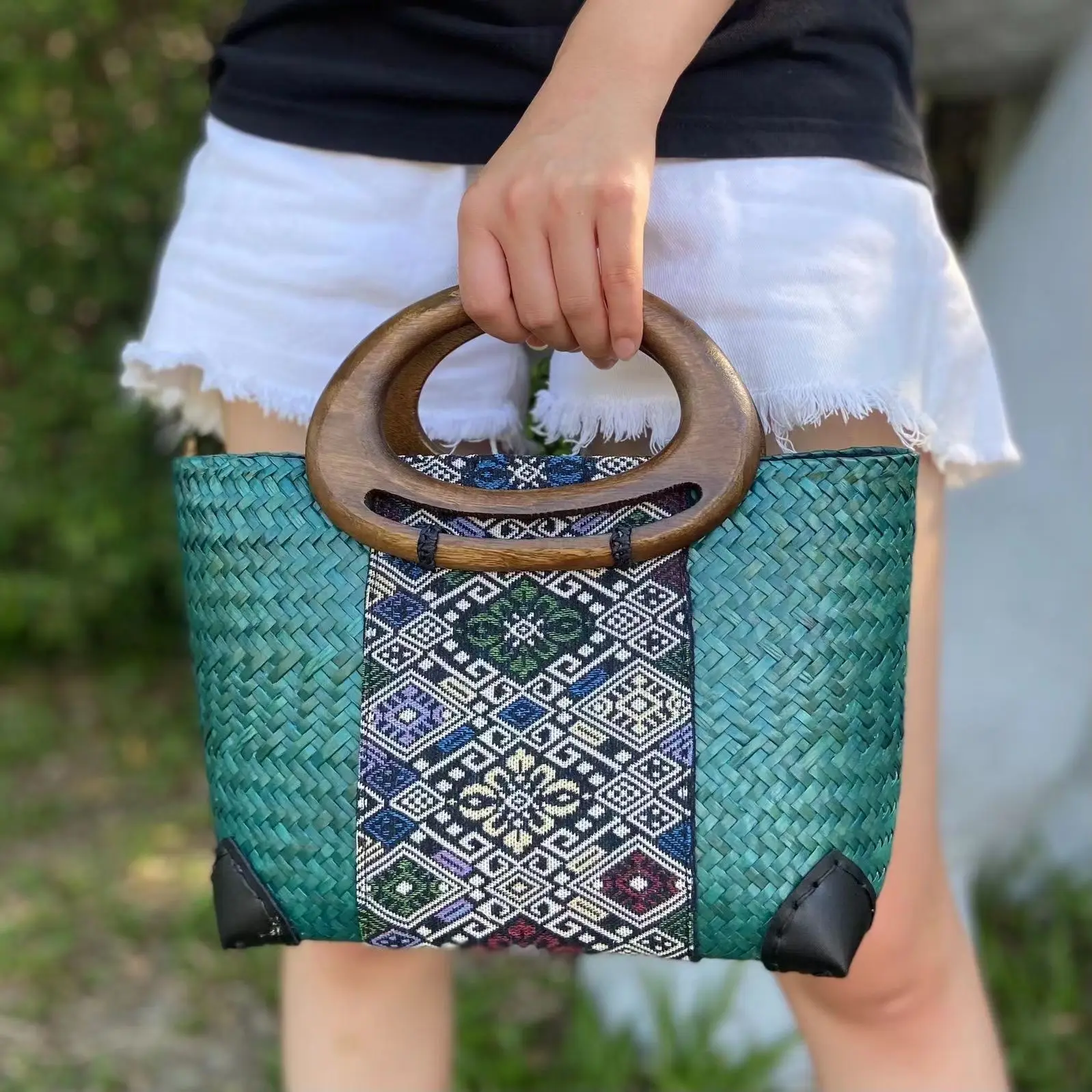 

Summer Essential Handwoven Women's Handbag Retro Fashion Beach Bag Single Shoulder Bag Ethnic Style ladies Bag