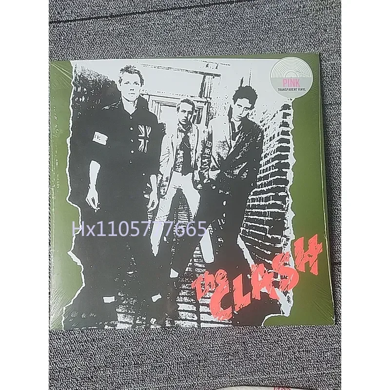 Фото День национального альбома The Clash 2022: прозрачная розовая виниловая пластинка для проигрывателей винила №1