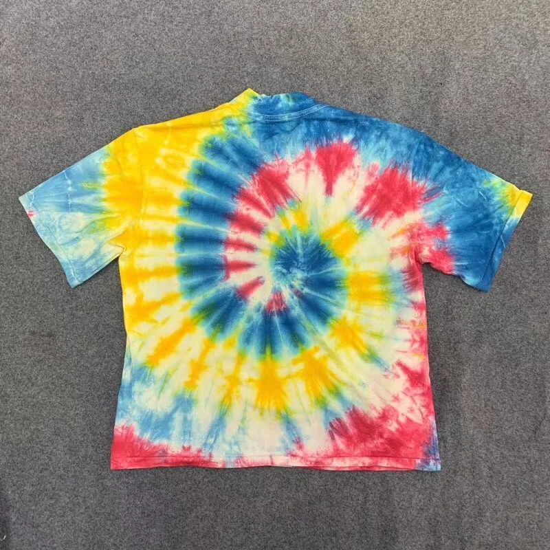 

Hip 20ss Hop Latest Summer Tie dye Kanye West Jesus is King Chicago Limited T Shirt Men Women Fashion Loose Cotton Tees