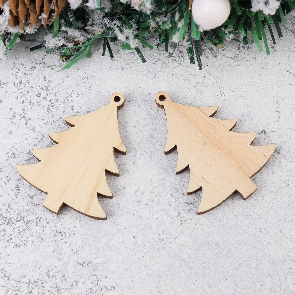 

10pcs Christmas Hanging Pendant Cutouts Decorative Props Hanging DIY Pendant for Christmas Home Garden