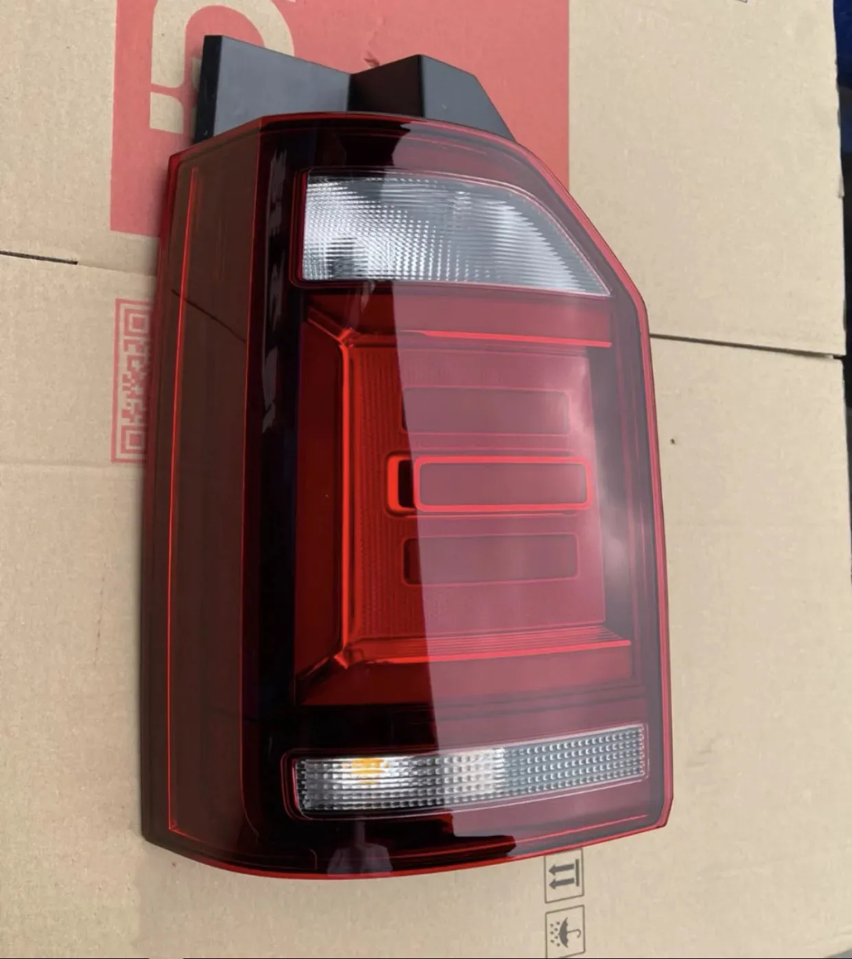 Автомобильный светодиодный задний фонарь светильник для Volkswagen vw Multivan T5 T6