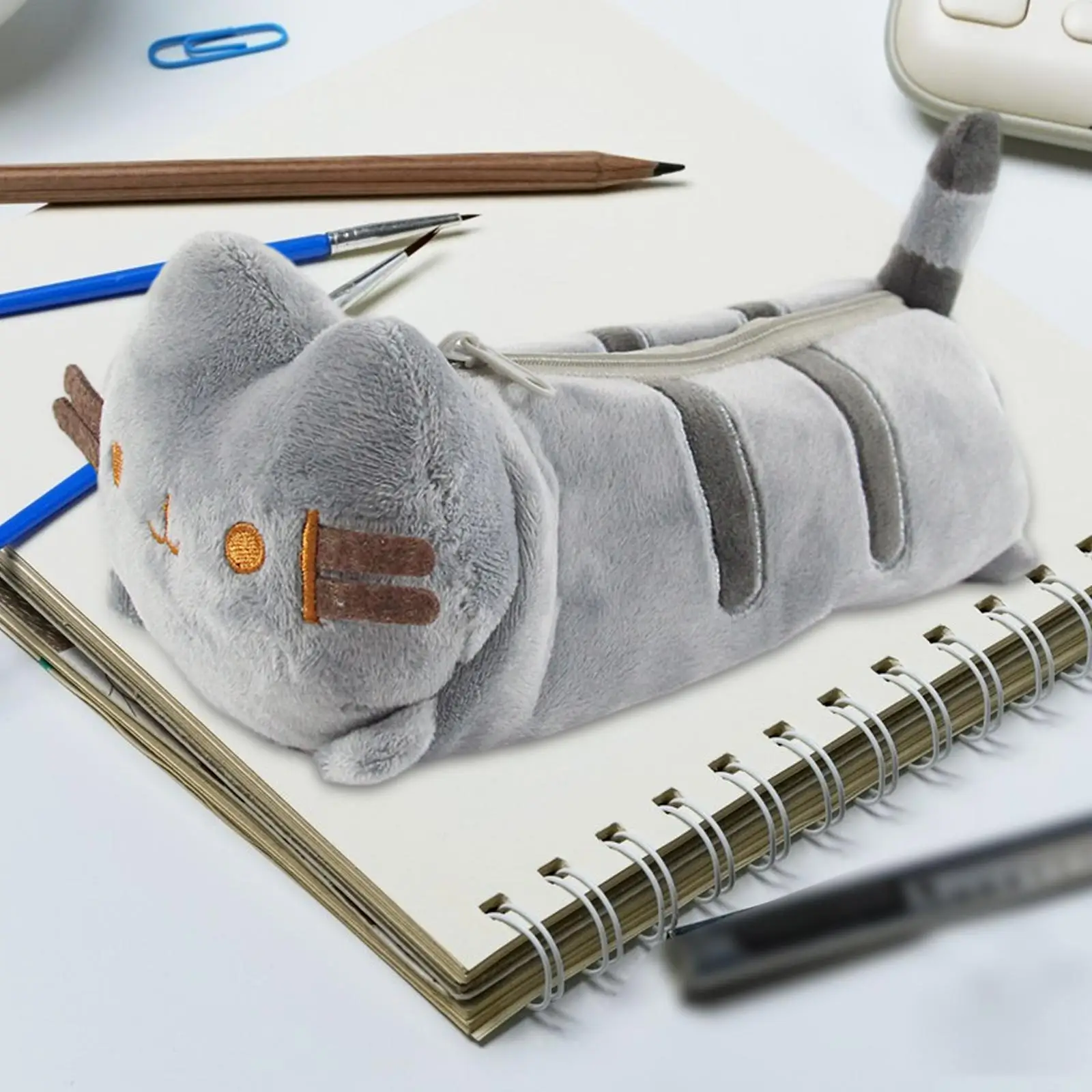 

Плюшевый пенал для канцелярии