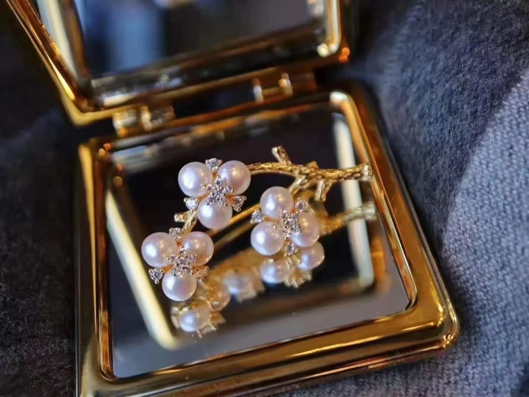 

HENGSHENG Trendy Romantic Small Size Fresh Water Pearls Brooch With Zircon Plum Blossom Shape For Women Girls Jewelry Gifts