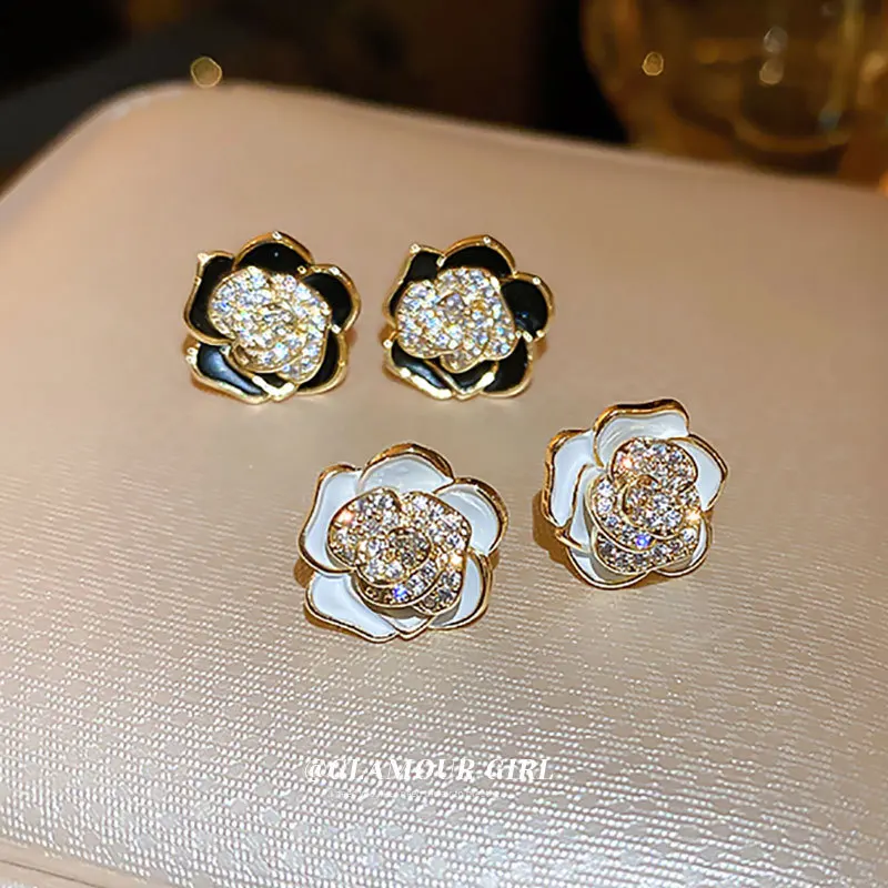 Real Gold Electroplated Silver Needle Zircon Flower Earrings French Retro Summer New Elegant Ear Studs Niche Fashion