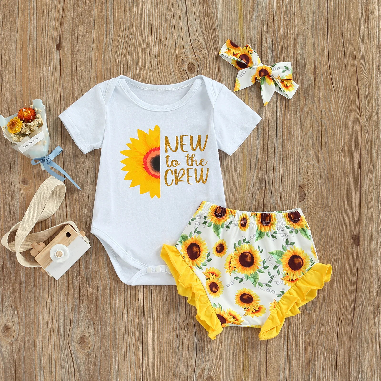 

Baby Girls 3pcs Romper Suit, Sunflower & Letter Short Sleeve Romper, Sunflowers Ruffle-trimmed Triangle Pants, Bow Headband