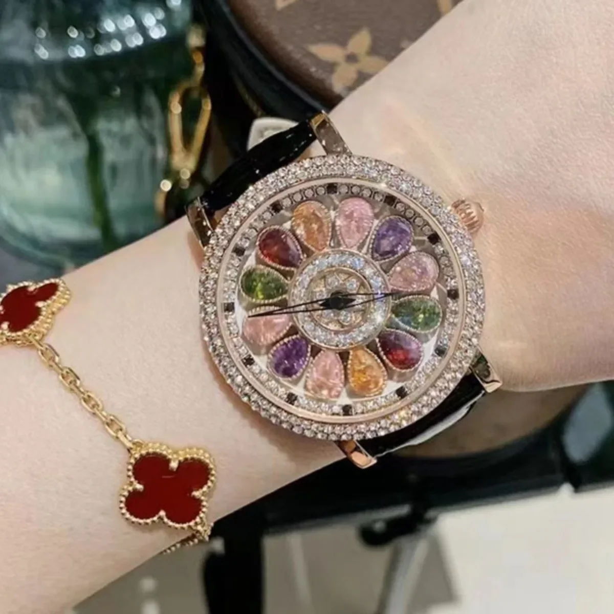 Модные роскошные часы для женщин элегантные огранки легкие модные наручные с