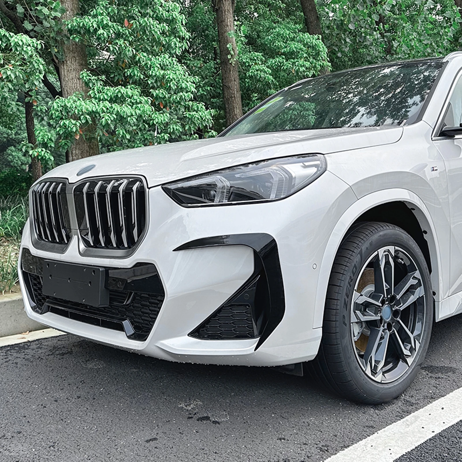 Передний бампер для BMW X1 U11 U12 M Sport 2023-2024
