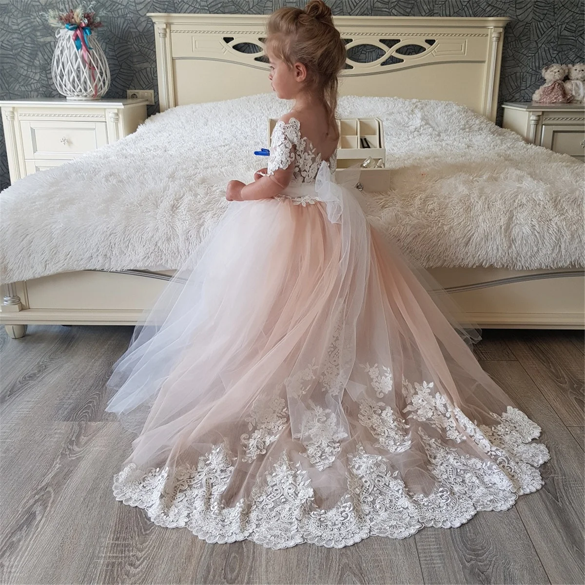 

Платье с цветочным рисунком для девочек, свадебное белое платье принцессы Lvory с длинными рукавами, простое кружевное Пышное Платье в виде бала для торжества, дня рождения