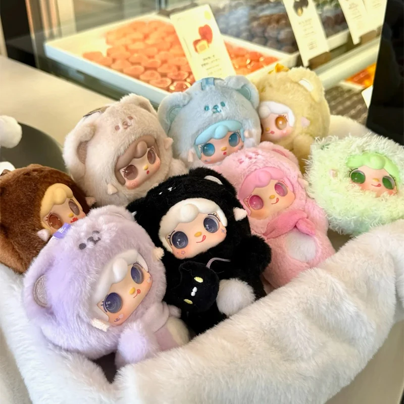 Виниловая кукла Luo Jiujiu Gen Bite Bear