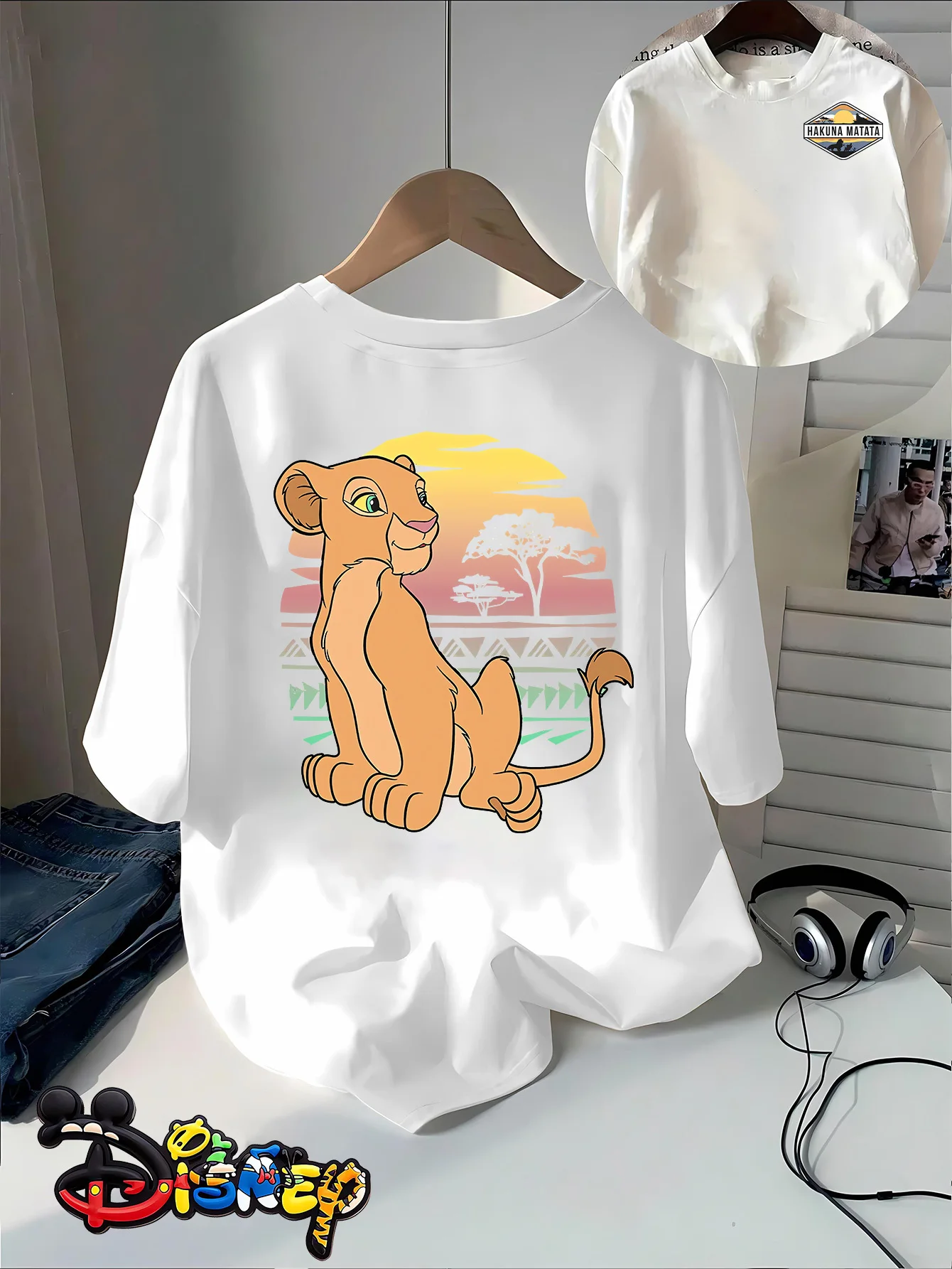 Фото Женская футболка с короткими рукавами и принтом Disney Lion King Cub, повседневная модная универсальная эластичная непрозрачная футболка, простой в уходе повседневный топ №2