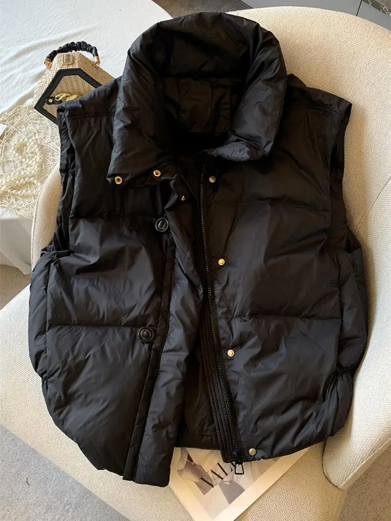 Короткий корейский жилет на белом утином пуху маленький женский черный пуховик