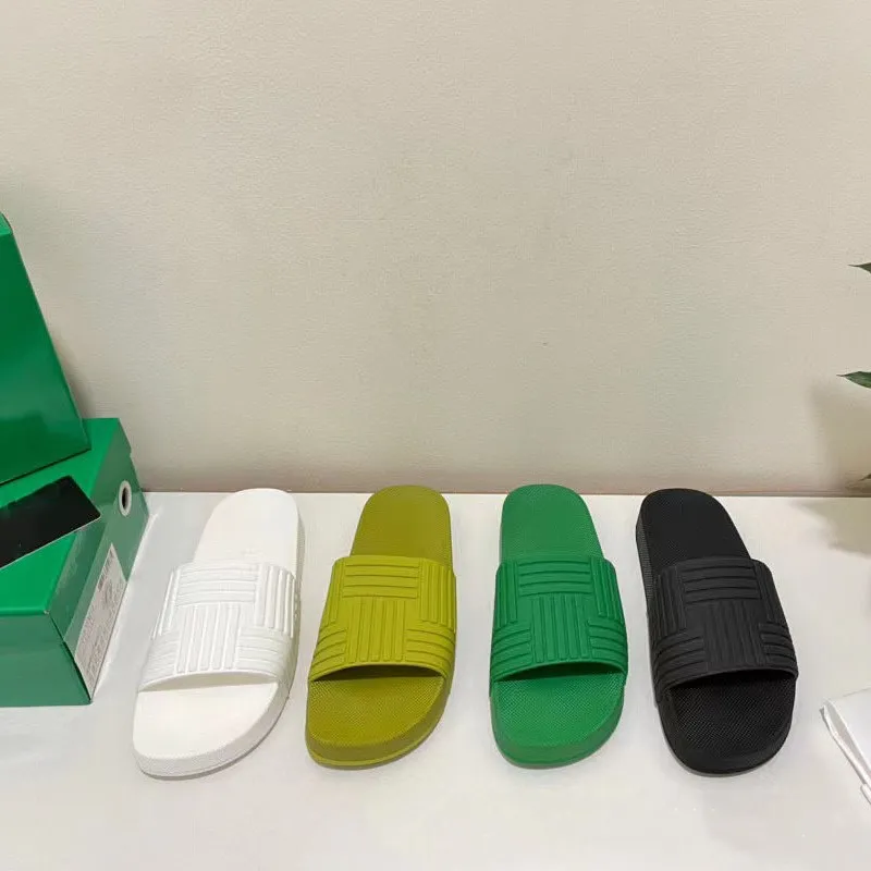

Slippers Women Multi Color One Word Slippers Woman Round Toe Thick Sole All-match Casual Beach Lazy Shoes Slippers off white