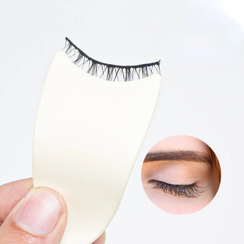 

1pc False Eyelashes Assistant Beauty Tool Plastic Eyelash Curler Novice Paste False Eyelashes Artifact Auxiliary Tweezers Clip