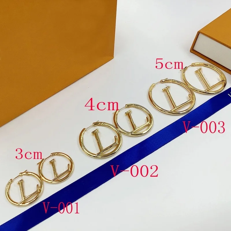 

Trend Brand Earrings for Women Luxury Charms Elegant Fashion Stud Earrings Jewelry for Women Holiday Gifts Dating Gift