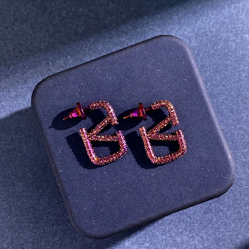 

European and American fashion simple and versatile letter earrings